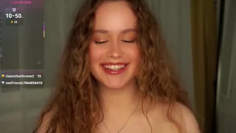 Snapshot of kendraedger chatting on 09-30-25, 06:24 Kira online show from 09-30-25, 06:24