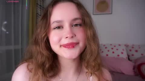 Snapshot of kendraedger chatting on 05-17-26, 10:39 Kira online show from 05-17-26, 10:39