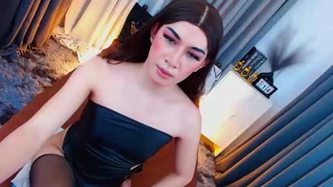 Snapshot of kendrahunter_____ chatting on 02-14-25, 02:07 Kendra online show from 02-14-25, 02:07