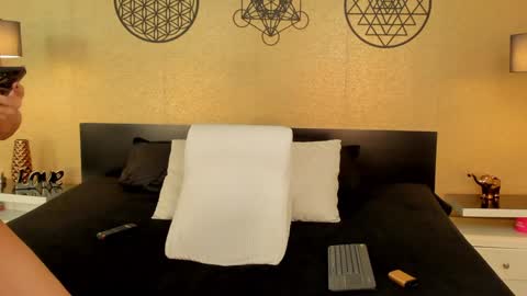 KENDRA online show from 12-29-24, 10:47