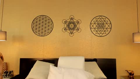 KENDRA online show from 01-25-25, 01:32