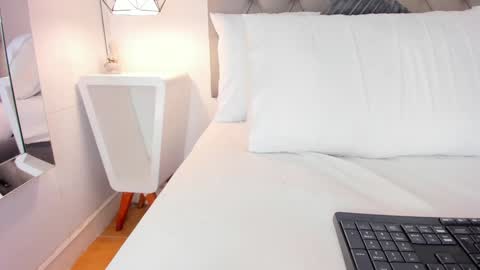 Kendral  online show from 02-07-25, 09:47