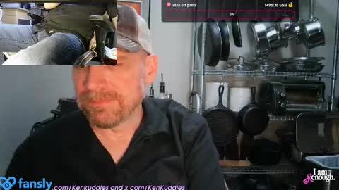 Snapshot of kenkuddles chatting on 01-25-25, 01:32 Ken Kuddles online show from 01-25-25, 01:32