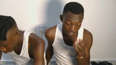 Kenia online show from 10-13-25, 08:25