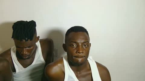 Kenia online show from 10-13-25, 10:32