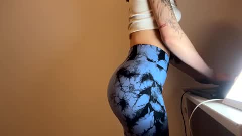 Snapshot of kennasoft chatting on 02-28-25, 02:20 Kenna next time online - 2nd of Dec online show from 02-28-25, 02:20