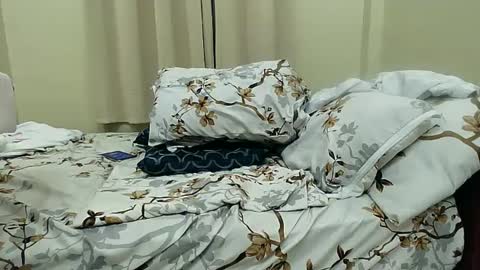 Snapshot of kenneyjean33 chatting on 02-07-25, 06:35 jeanny online show from 02-07-25, 06:35