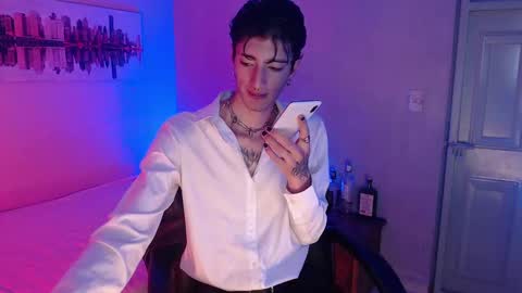 Snapshot of kenny__hot chatting on 01-10-25, 04:09 kenny online show from 01-10-25, 04:09