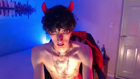 Snapshot of kenny__hot chatting on 02-16-25, 07:15 kenny online show from 02-16-25, 07:15