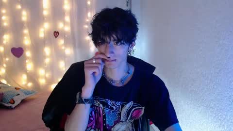 Snapshot of kenny__hot chatting on 02-19-25, 02:23 kenny online show from 02-19-25, 02:23