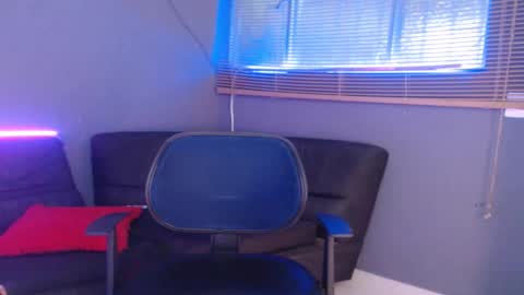 Snapshot of kenny__hot chatting on 11-12-25, 05:13 kenny online show from 11-12-25, 05:13