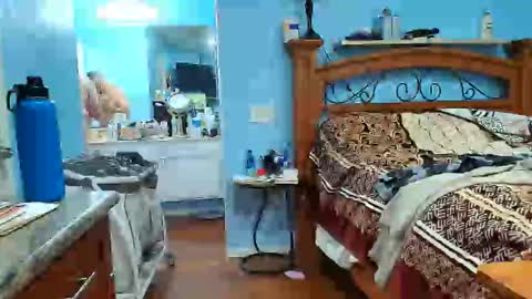 Snapshot of kent_ham chatting on 10-21-25, 03:57 kent_ham online show from 10-21-25, 03:57