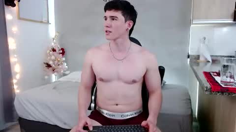 Santiago online show from 12-15-25, 04:50