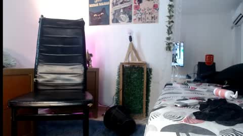 Snapshot of kenya_agux chatting on 12-31-24, 01:19 CHOQUITO online show from 12-31-24, 01:19