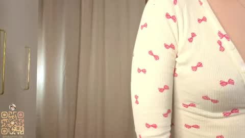 Lisa online show from 04-20-26, 07:04