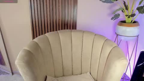 Keny Kitty  Onlyfans Kenayfoxx online show from 02-18-25, 05:09