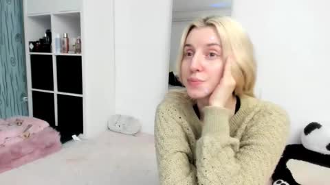 Kenzie online show from 02-08-26, 02:42