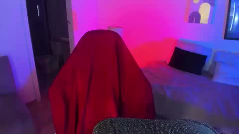 Kenzie online show from 09-20-25, 05:08