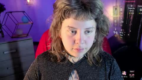 Snapshot of kenziesharik chatting on 11-09-25, 05:06 Kenzie online show from 11-09-25, 05:06