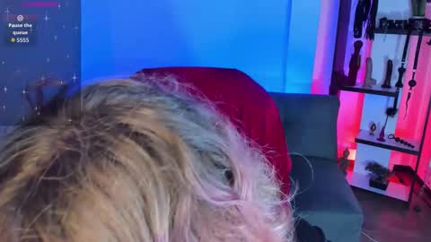 Snapshot of kenziesharik chatting on 01-14-26, 04:40 Kenzie online show from 01-14-26, 04:40