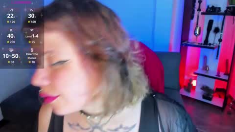 Snapshot of kenziesharik chatting on 01-19-26, 04:49 Kenzie online show from 01-19-26, 04:49