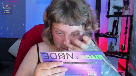 Snapshot of kenziesharik chatting on 02-11-26, 03:33 Kenzie online show from 02-11-26, 03:33