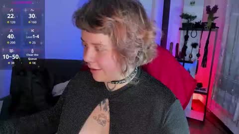 Snapshot of kenziesharik chatting on 02-18-26, 04:41 Kenzie online show from 02-18-26, 04:41