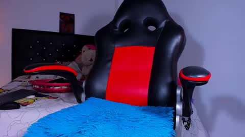 Kerlysmith24 online show from 01-13-25, 10:35