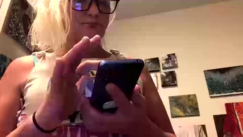 Snapshot of keroseneangel chatting on 10-15-25, 05:35 KeroseneAngel online show from 10-15-25, 05:35