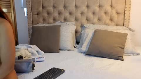 Kery Hillson online show from 01-18-26, 01:59