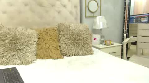 Kesly online show from 06-30-26, 05:14