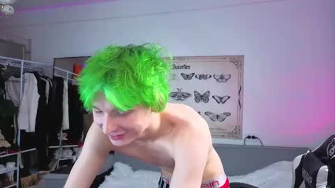 Kessy online show from 11-17-25, 09:42