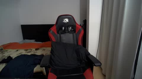 kevi4 online show from 02-19-25, 04:01