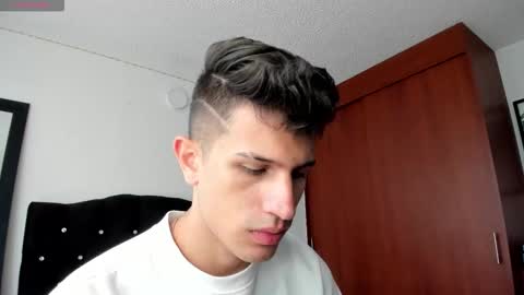 Kevin Ahs online show from 09-12-25, 04:40