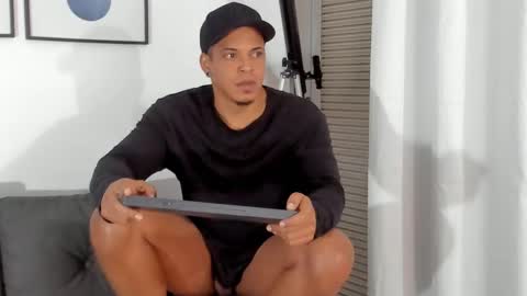 Kevin Lance online show from 02-11-25, 08:26