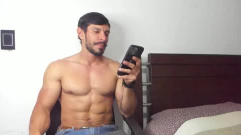 Snapshot of kevin_malone22 chatting on 11-04-25, 01:38 kevin_malone22 online show from 11-04-25, 01:38