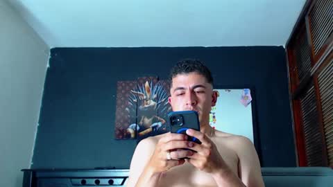 Kevin  y marlon online show from 12-12-24, 04:26