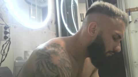 Snapshot of kevin_muscle1 chatting on 01-11-26, 06:02 Kevin online show from 01-11-26, 06:02