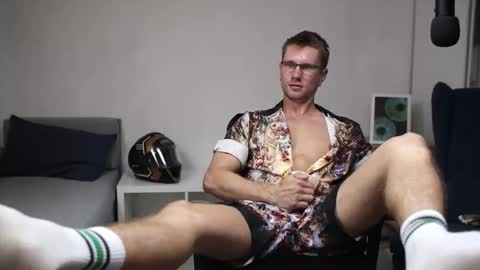 Kev online show from 09-10-25, 04:07