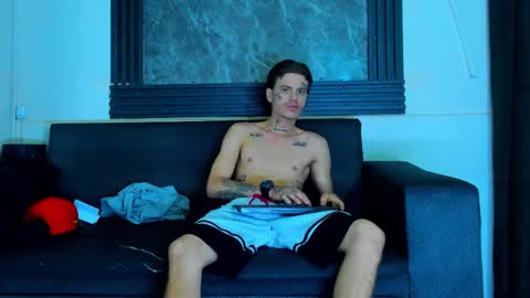 Snapshot of kevinperlas_ chatting on 12-02-25, 12:27 kevinperlas_ online show from 12-02-25, 12:27