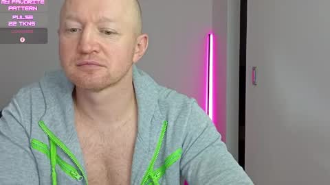 Snapshot of kevintyler69 chatting on 05-18-26, 04:07 Kevin online show from 05-18-26, 04:07
