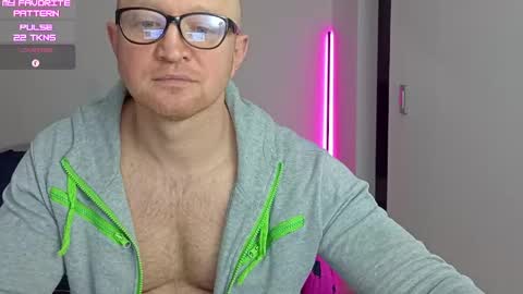 Snapshot of kevintyler69 chatting on 06-04-26, 01:00 Kevin online show from 06-04-26, 01:00