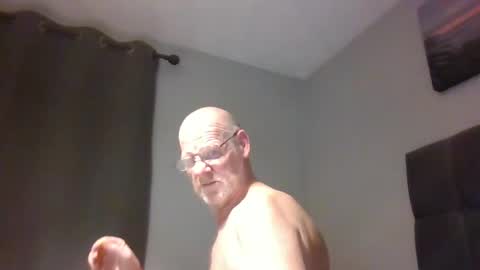 Snapshot of kevlooking4sez chatting on 12-31-24, 03:45 kevlooking4sez online show from 12-31-24, 03:45