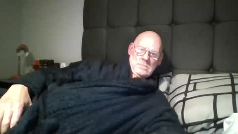 Snapshot of kevlooking4sez chatting on 01-15-25, 11:40 kevlooking4sez online show from 01-15-25, 11:40