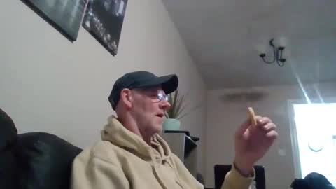 Snapshot of kevlooking4sez chatting on 02-22-25, 07:36 kevlooking4sez online show from 02-22-25, 07:36