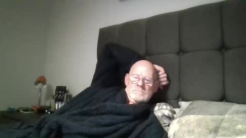 Snapshot of kevlooking4sez chatting on 09-27-25, 11:43 kevlooking4sez online show from 09-27-25, 11:43