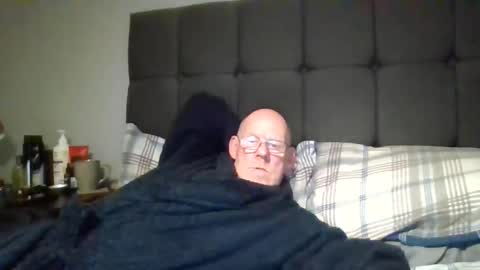 Snapshot of kevlooking4sez chatting on 11-16-25, 01:55 kevlooking4sez online show from 11-16-25, 01:55