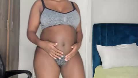 Keyara online show from 02-28-25, 08:18