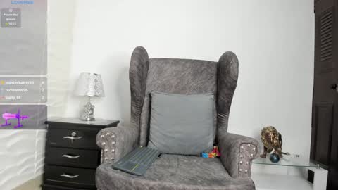 Snapshot of keyla_milf chatting on 12-26-24, 04:43 Keila Milf online show from 12-26-24, 04:43