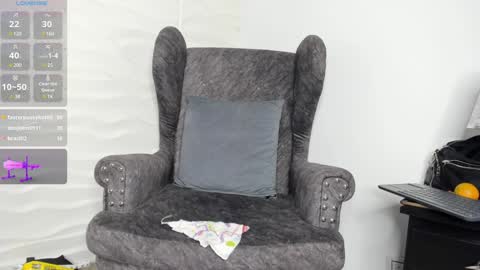 Snapshot of keyla_milf chatting on 01-15-25, 05:29 Keila Milf online show from 01-15-25, 05:29